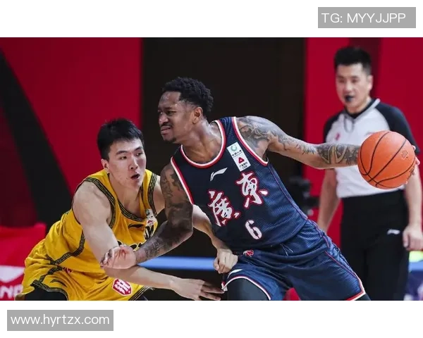 以足球暖心球星为例探讨他们如何用爱与责任温暖社会和球迷